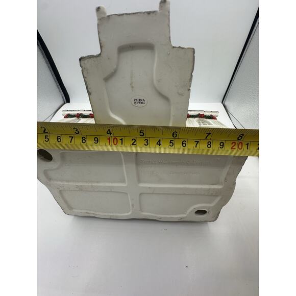 Santa’s Workbench Collection 2002 Country Church Lighted Christmas Village - Picture 8 of 12